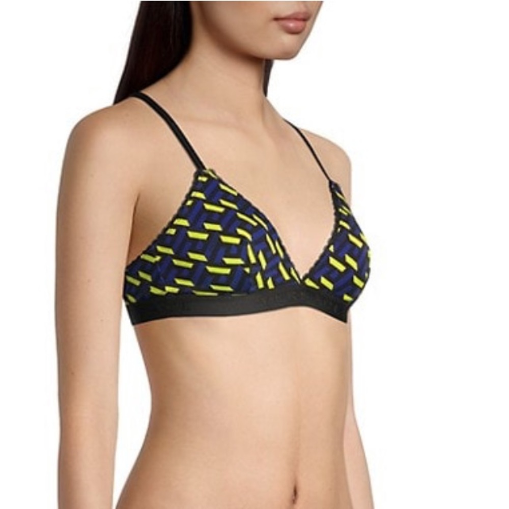 Versace “La Greca” bra and brief set. - Picture 3 of 9